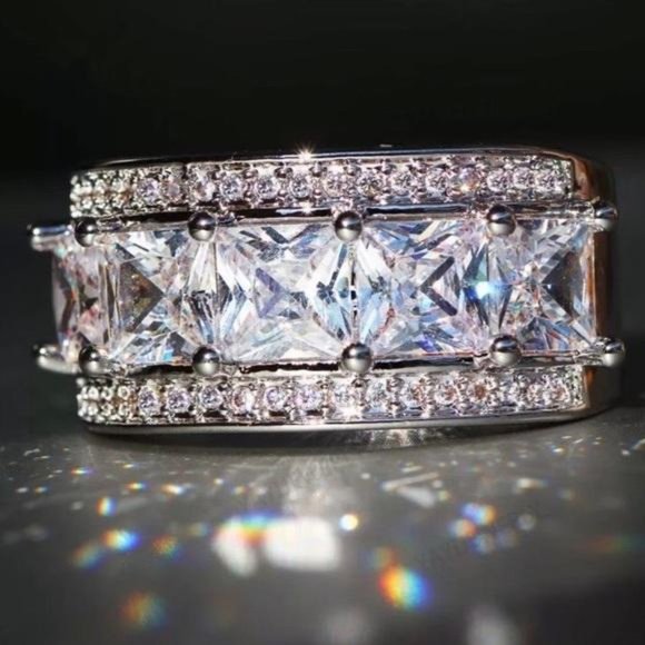 NEW 8.7 CT 925 Sterling Silver Engagement Ring - Picture 3 of 4